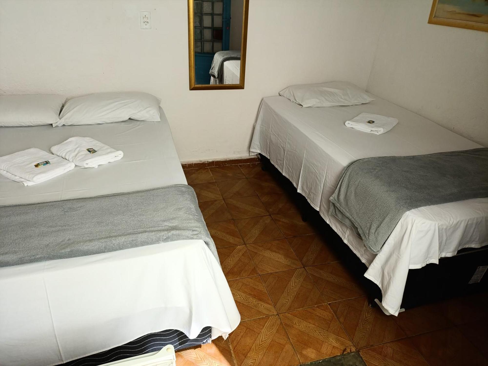 Dormitorios Rosario Pirenopolis Room photo